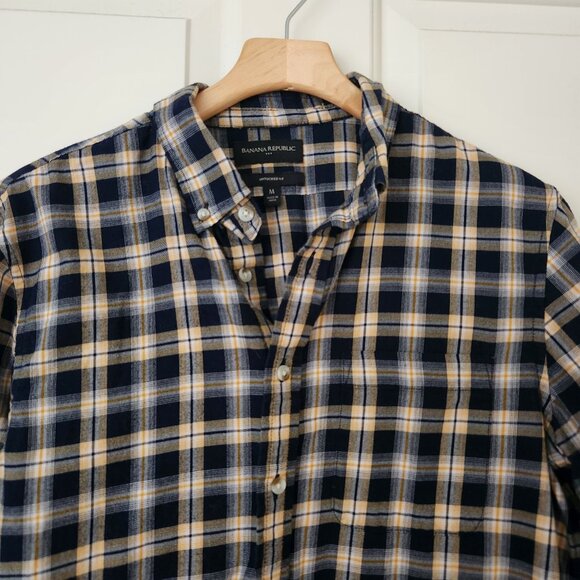 Banana Republic Men's Plaid Untucked Fit Shirt Navy Yellow Checkered Casual - Picture 3 of 8
